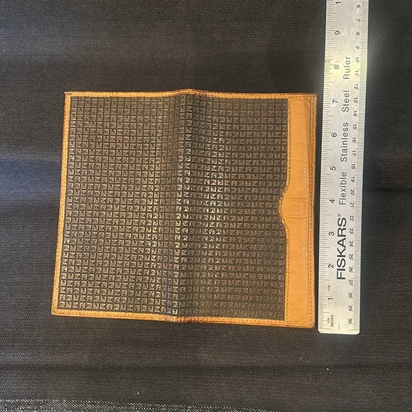 Ted Lapidus leather wallet/check or passport case - Picture 8 of 9